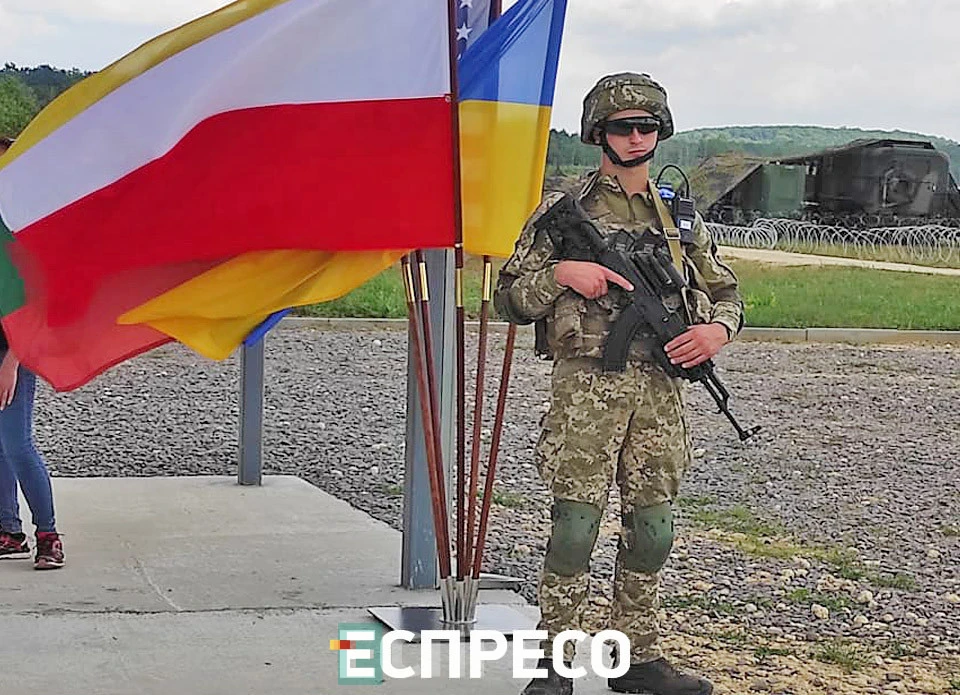 Три мечі