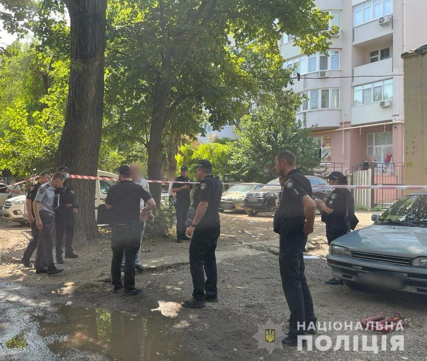 В Одессе на улице застрелили мужчину, начато полицейскую операцию "Сирена"