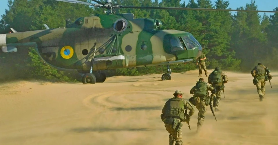 навчання десантників