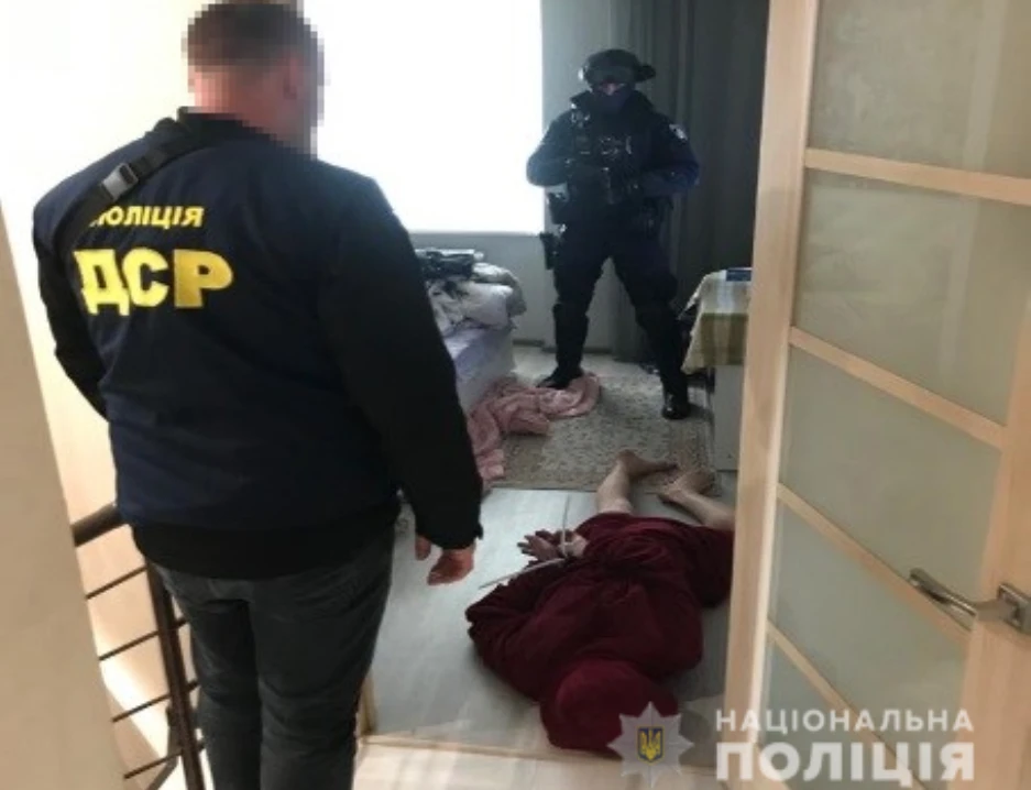 "смотрящий"