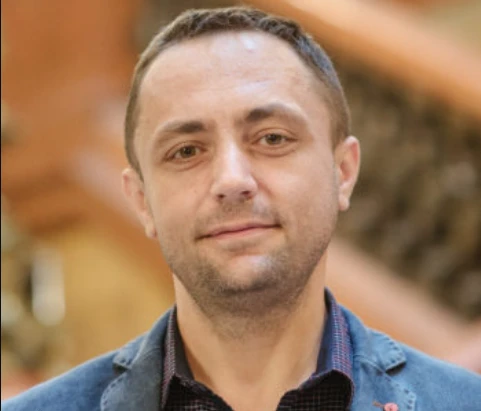 Володимир Царик