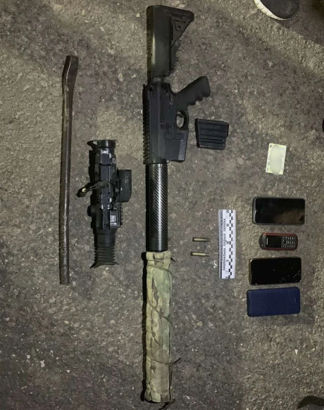 На Херсонщині чоловік відкрив стрілянину в полі та погрожував працівникам
