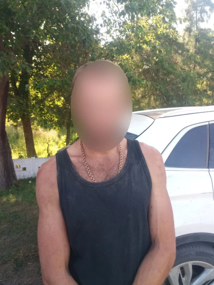На Херсонщині чоловік відкрив стрілянину в полі та погрожував працівникам
