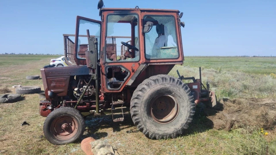 На Херсонщині чоловік відкрив стрілянину в полі та погрожував працівникам