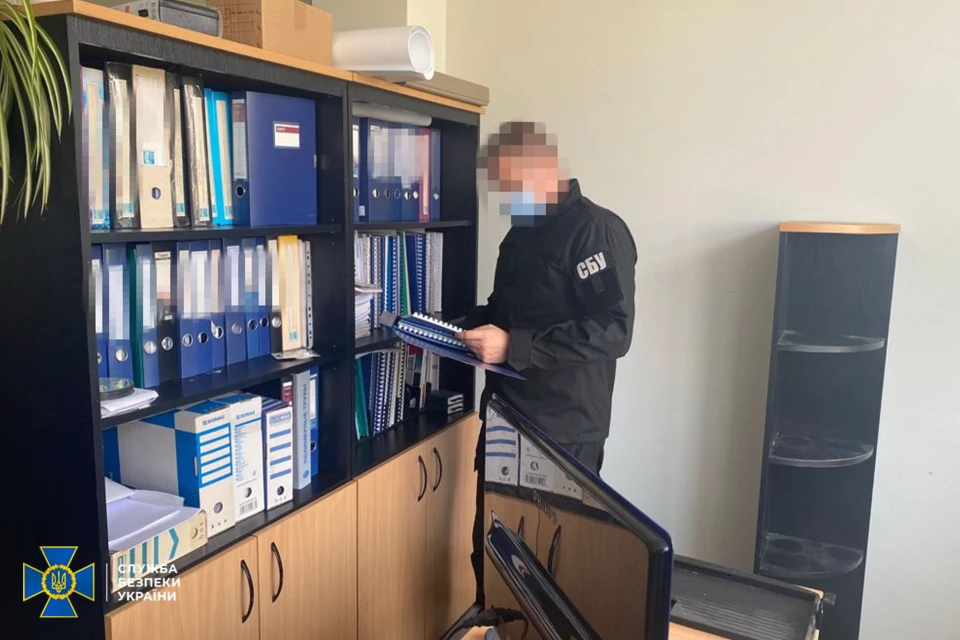 Привласнили понад мільйон на ремонті доріг після повені: СБУ викрила чиновників на Буковині