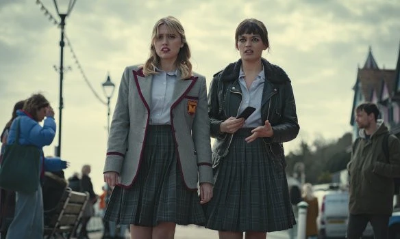Компания Netflix показала трейлер третьего сезона сериала "Сексуальное воспитание"