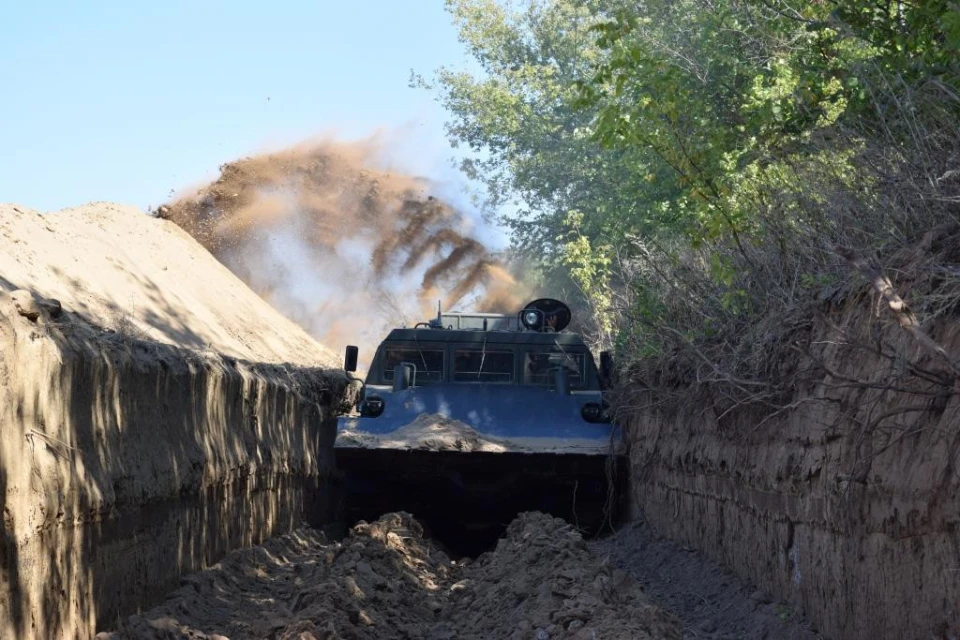 На Сумщині прикордонники облаштовують загородження на українсько-російському кордоні