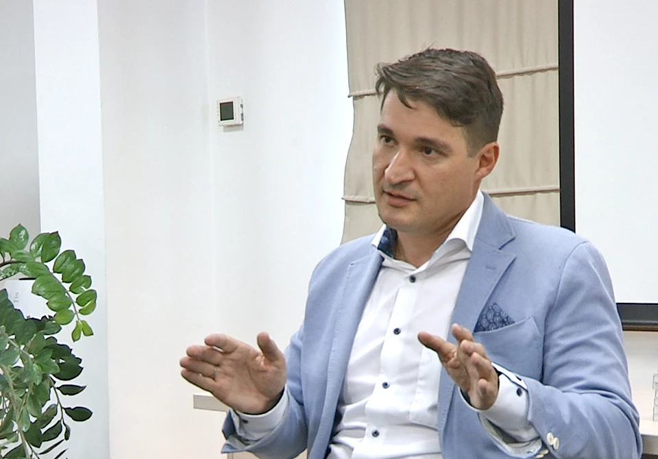Таран презентація