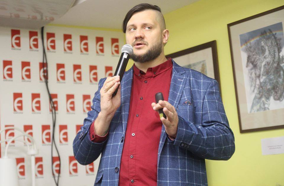 Дмитро Крапивенко