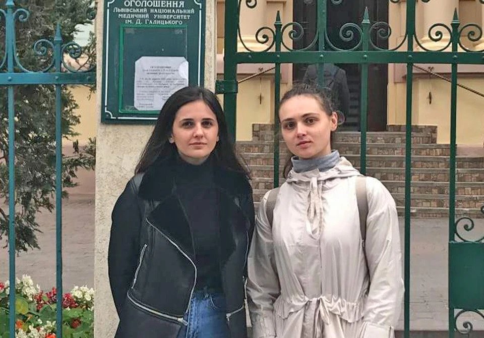 студентки, що врятували чоловіка у львові