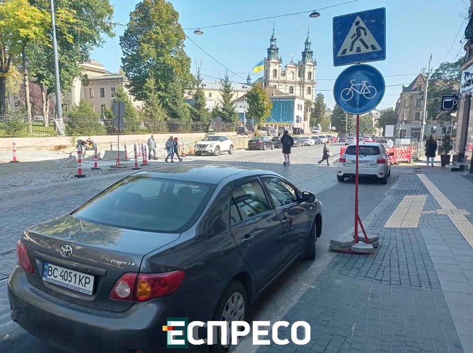 паркування на велодоріжках