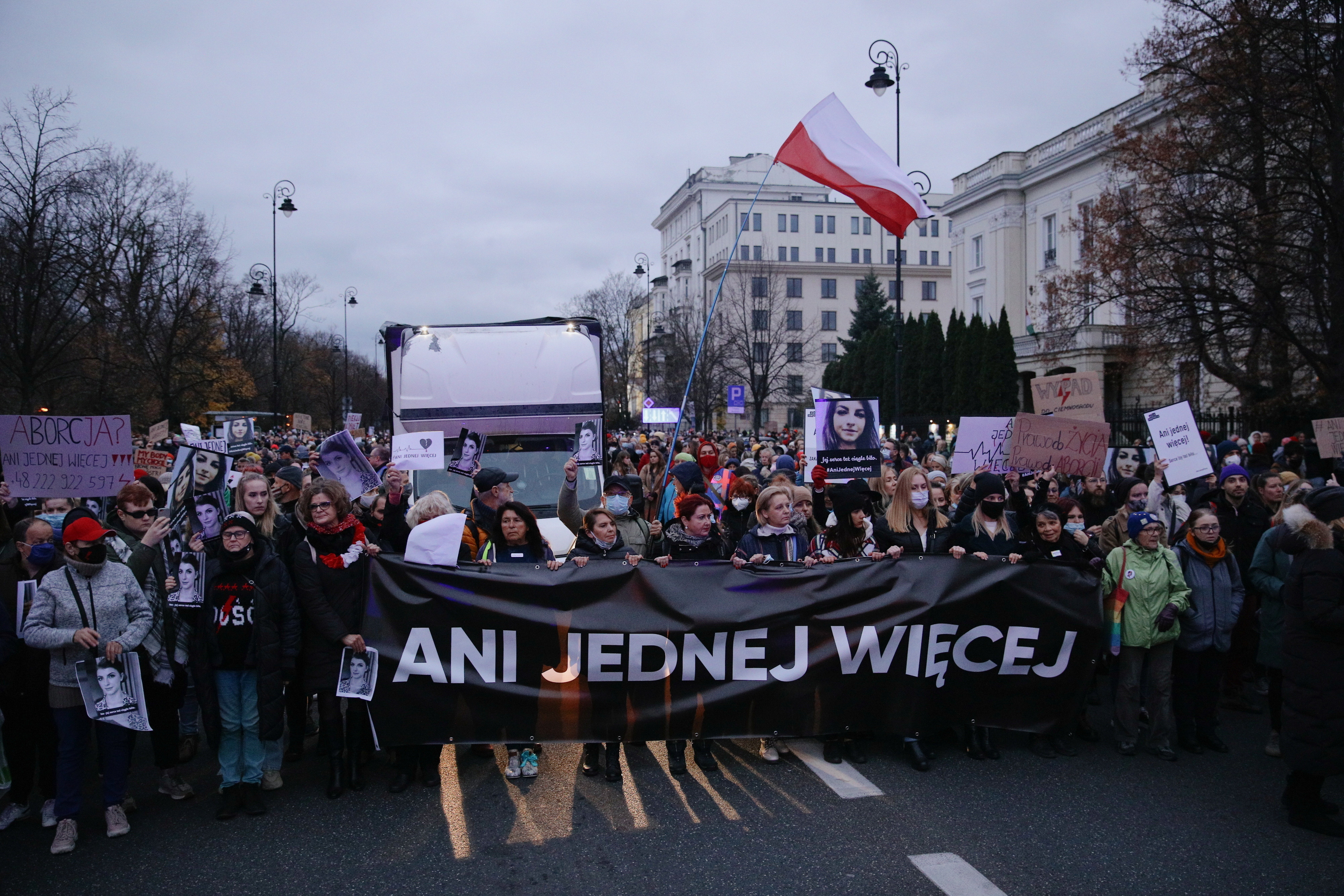 протесты в польше