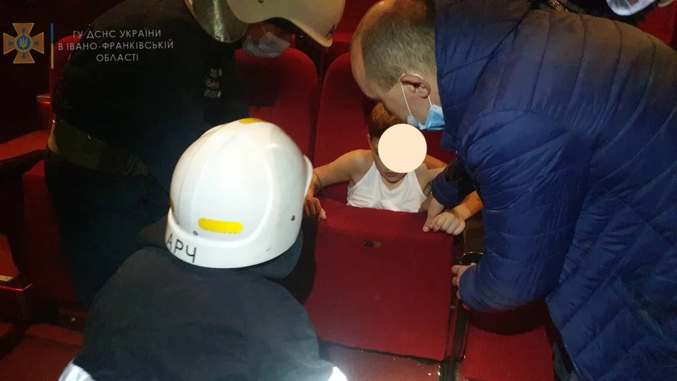 пастка у кінотеатрі