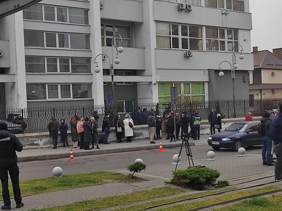 обрання запобіжного заходу Остапу Стахіву.