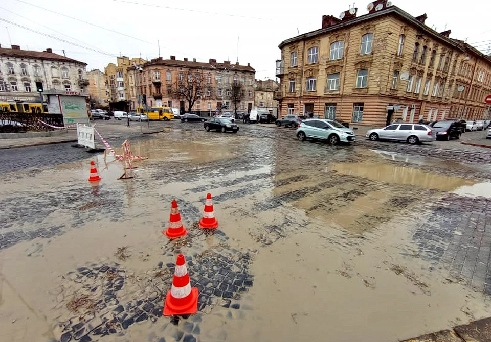 Героїв Майдану та Вітовського труба