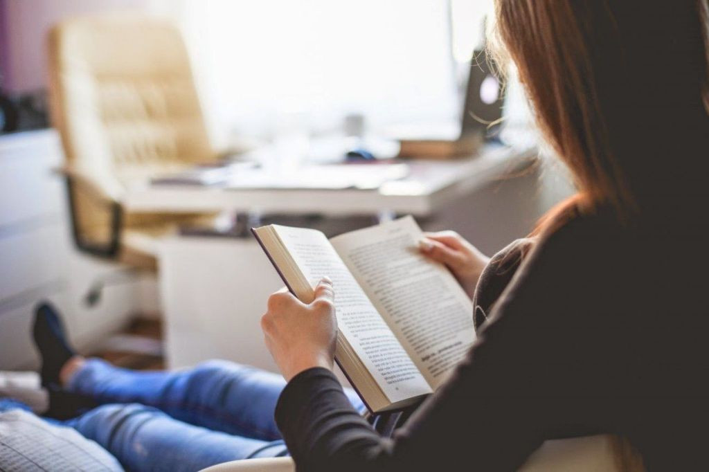 читання, книга