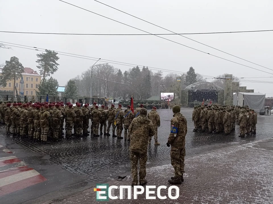 У Львові перекрили вулиці і зробили "фортецю" ЗСУ