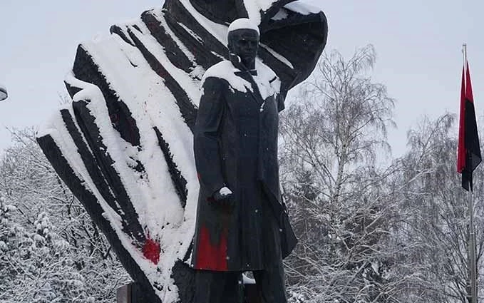 пам'ятник Бандері у Тернополі