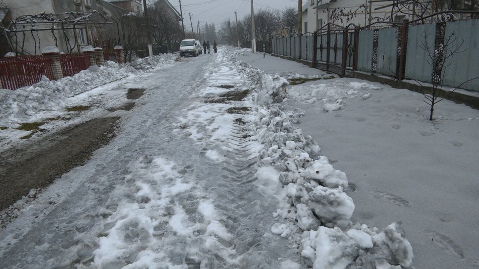 Чорний сніг Івано-Франківщина