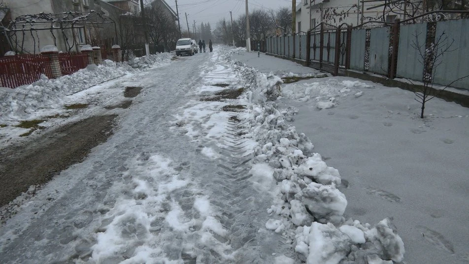 Чорний сніг Івано-Франківщина