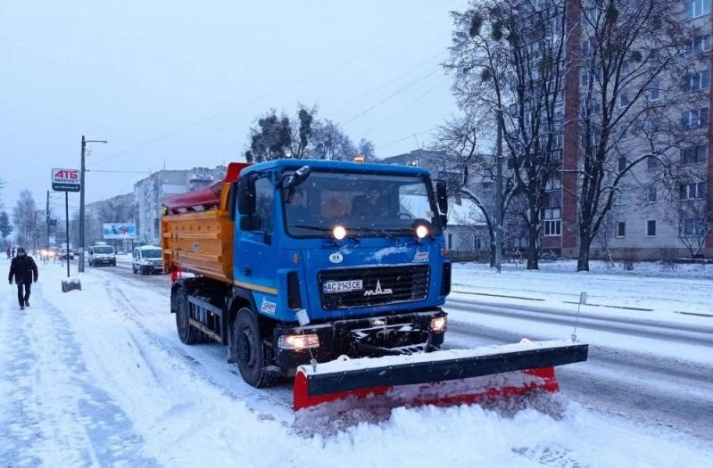 очищення вулиць від снігу