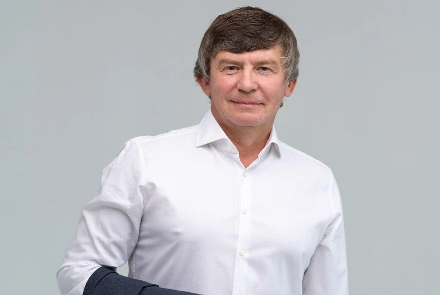 Андріян Гутник