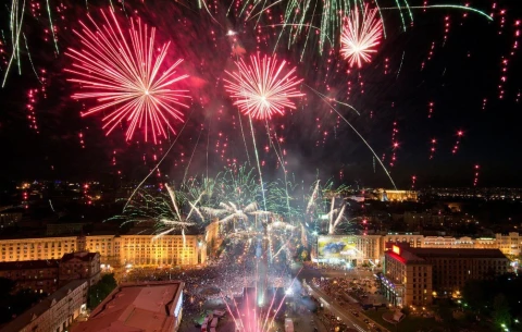 Піротехніка, салюти, феєрверки