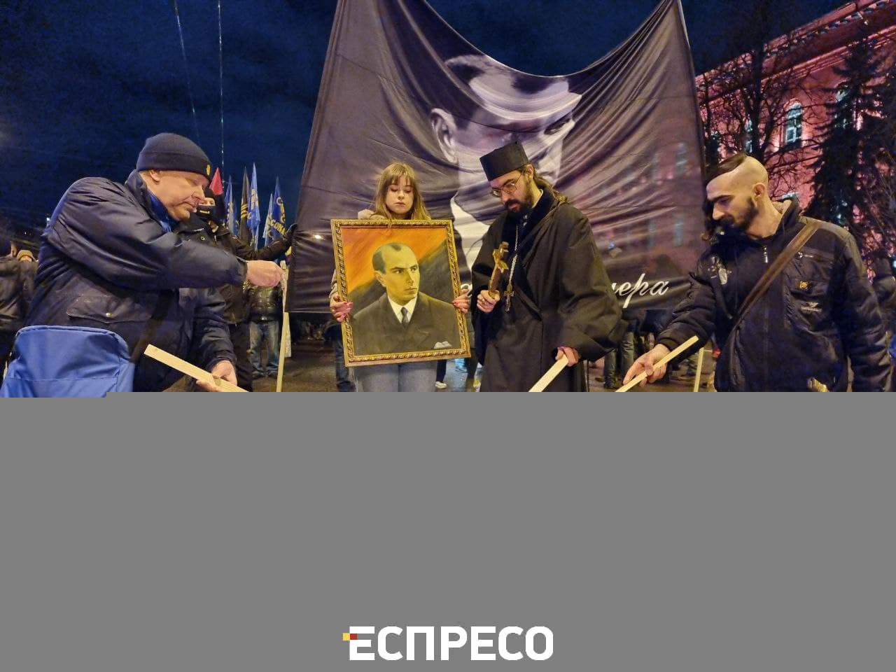Смолоскипна хода до дня народження Бандери
