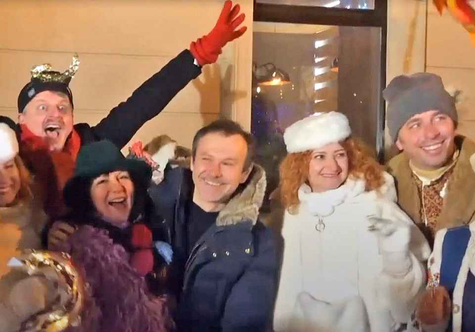 Вакарчук колядує