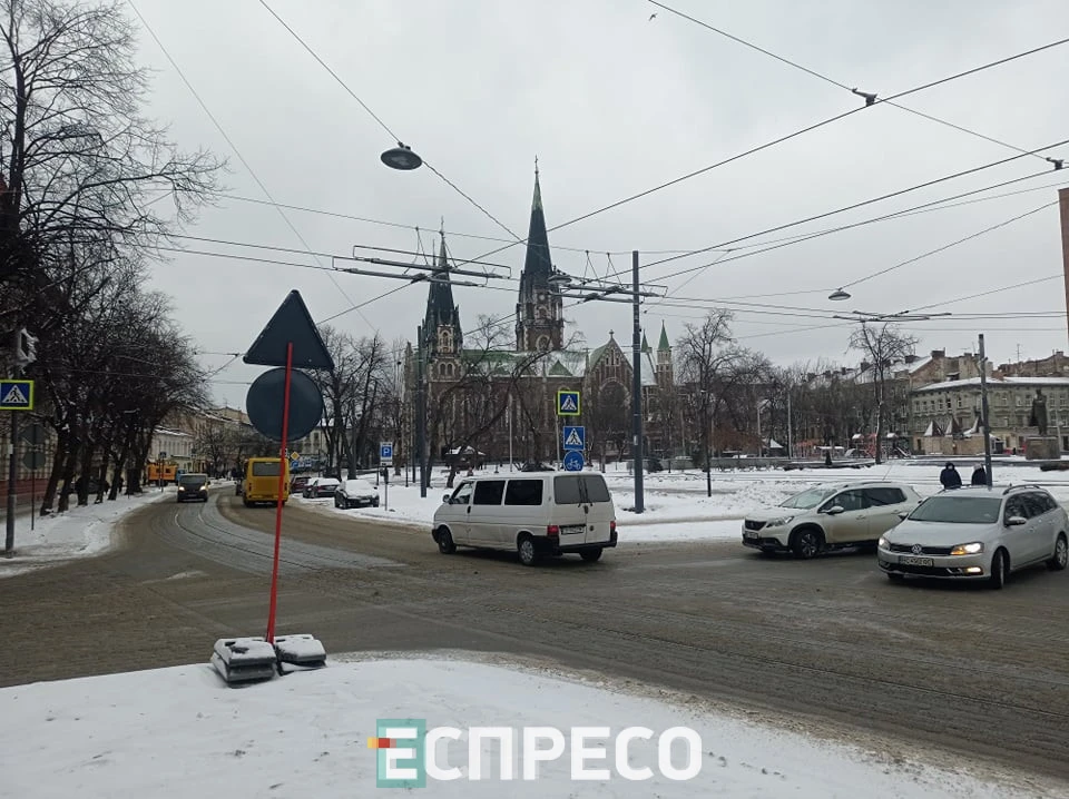 вул. Бандери та Героїв УПА