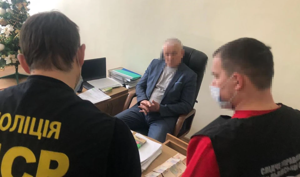 директор місцевого профтехучилища