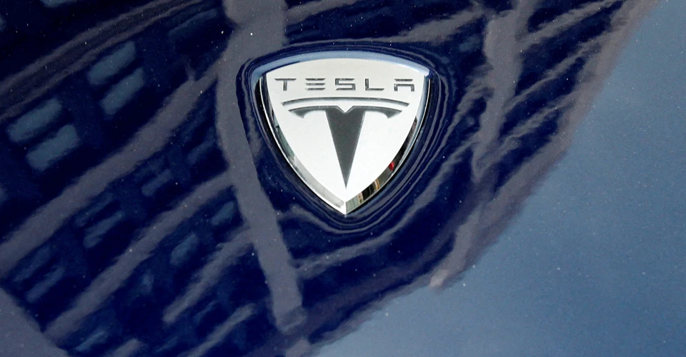 Tesla авто