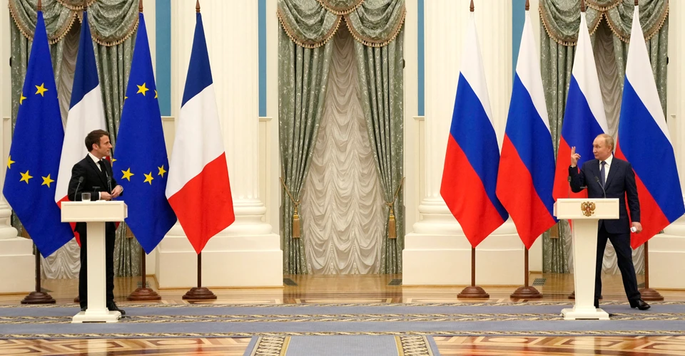 Макрон і Путін