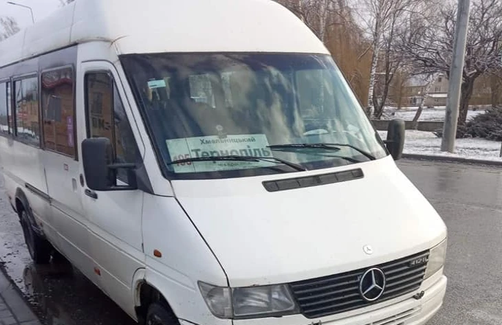 Мікроавтобус сполучення "Хмельницький – Ланівці – Тернопіль"