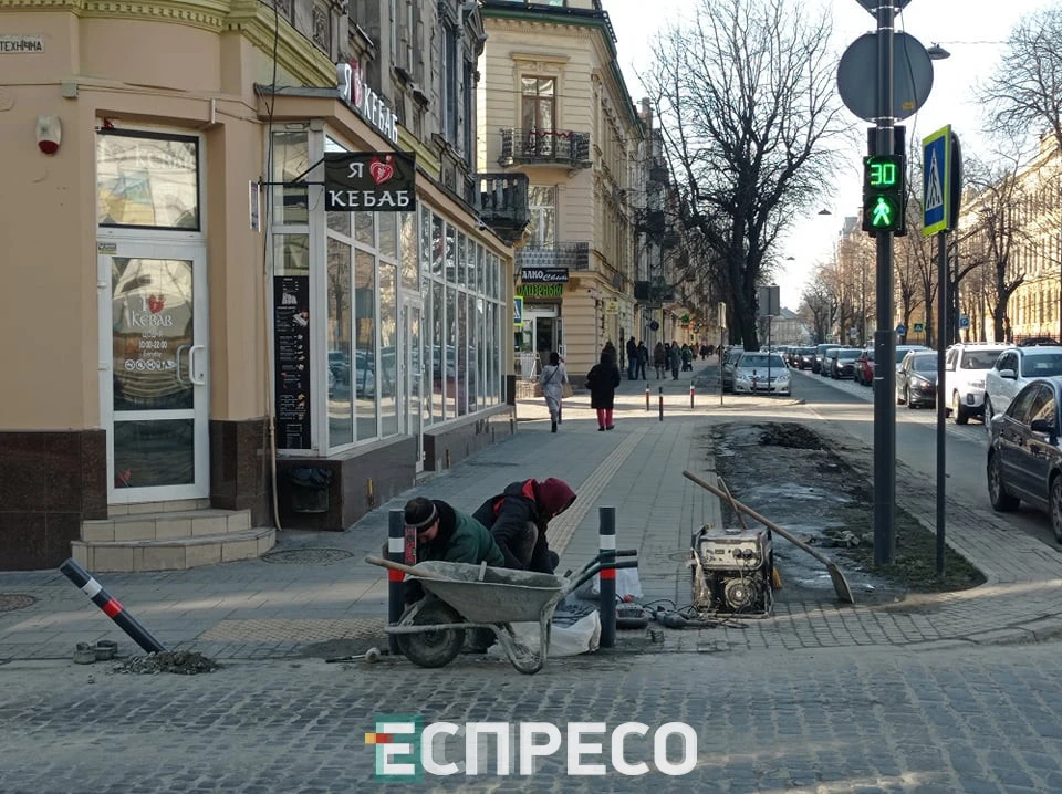 Бандери_стовпці