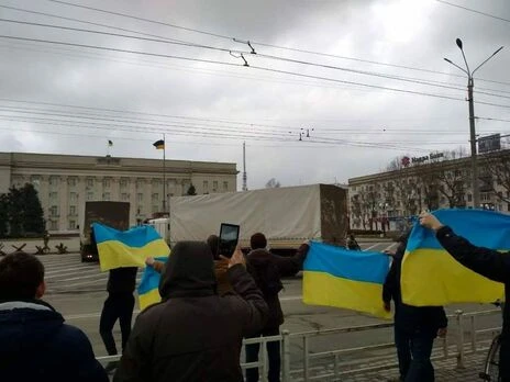 Херсон не бере гуманітарки Росії