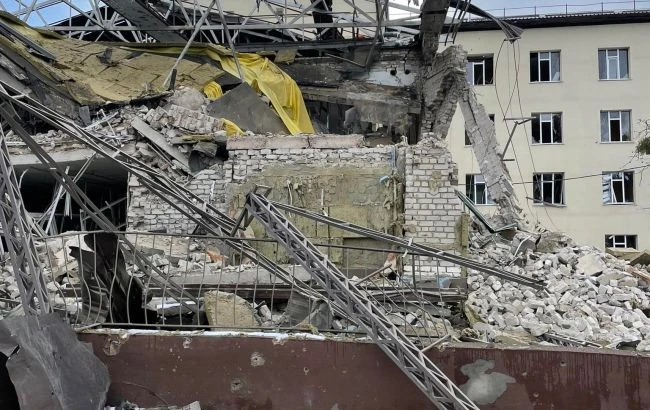 зруйнована лікарня в ізюмі