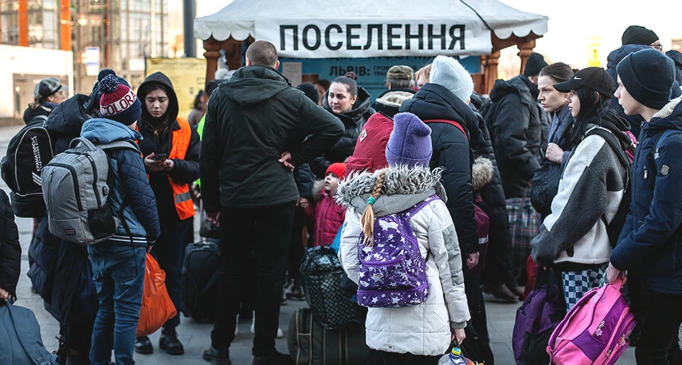 Тимчасові переселенці на Львівському вокзалі
