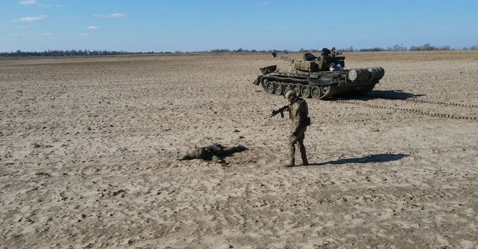 Російський солдат здався разом із танком