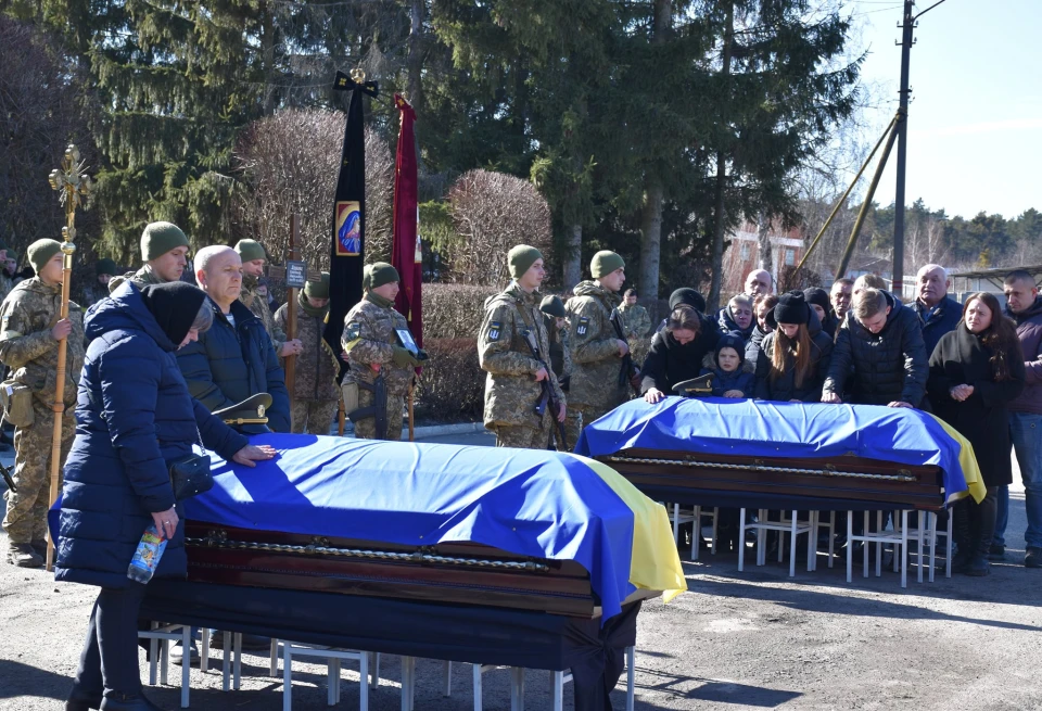 Захисники України