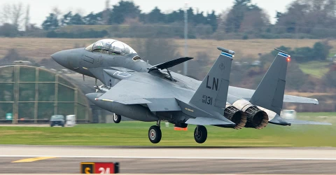 винищувач F-15