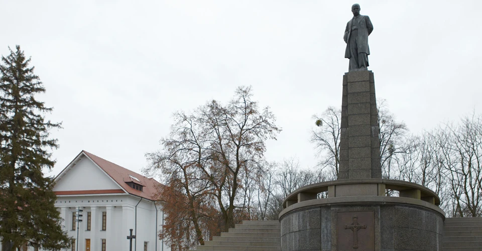 Тарасова гора Канів