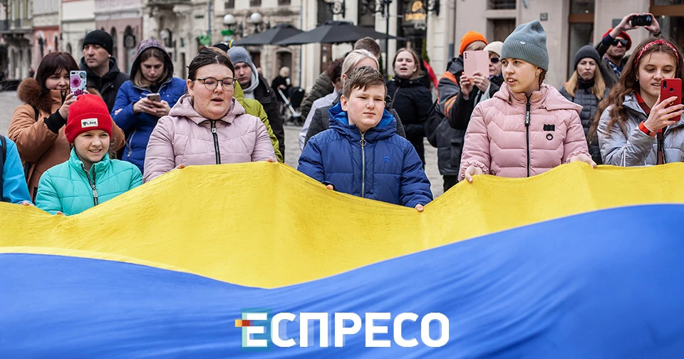 презентація пісні Розстріляна весна, Ірина Федишин та Євген Хмара