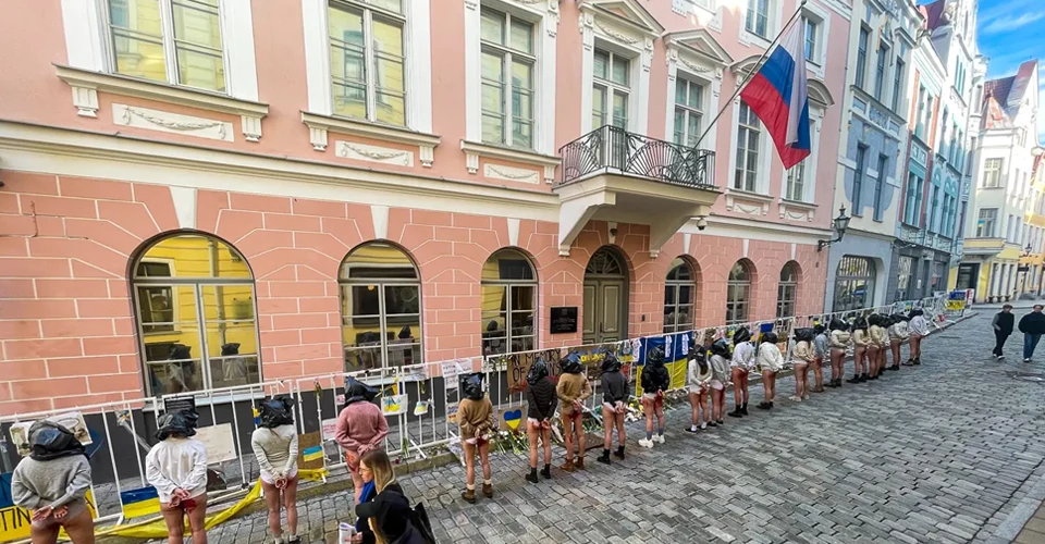 Акція під посольством Росії в Естонії