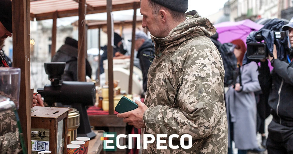 Фермерський ярмарок у центрі Львова
