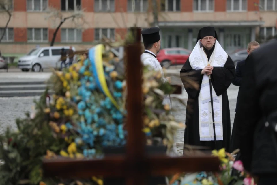 На Великдень у Львові вшанували пам’ять Героїв молитвою
