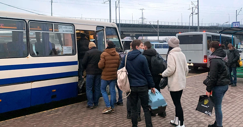 рух міжміських автобусів