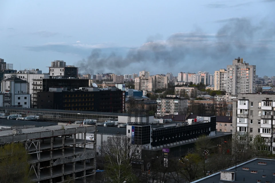 Київ, авіаудар