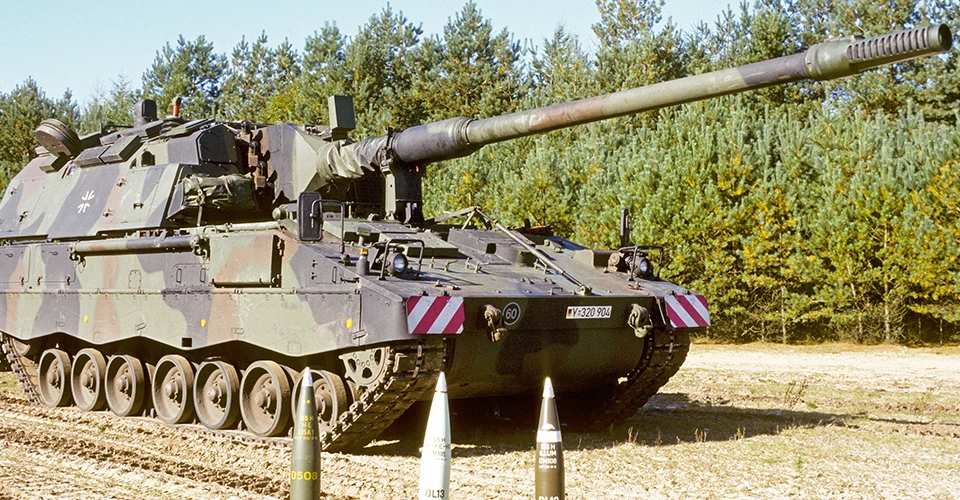 Panzerhaubitzen 2000