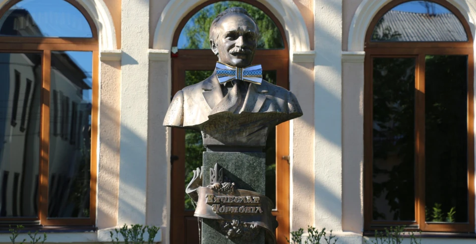Пам’ятник Чорноволу